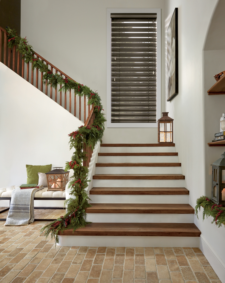 beautifully decorated entryway horizontal faux wood everwood blinds Hunter Douglas St Paul 55113